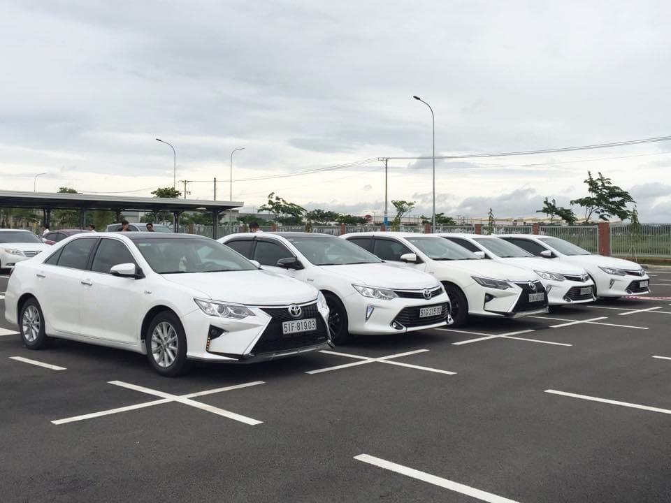Xe 4 chỗ đi sân bay Tân Sơn Nhất từ Gò Vấp – Đặt nhanh, giá tốt, đúng giờ!